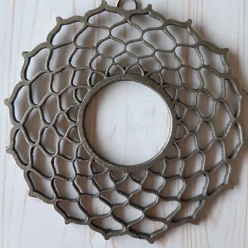 Mandala dorado 10cm.