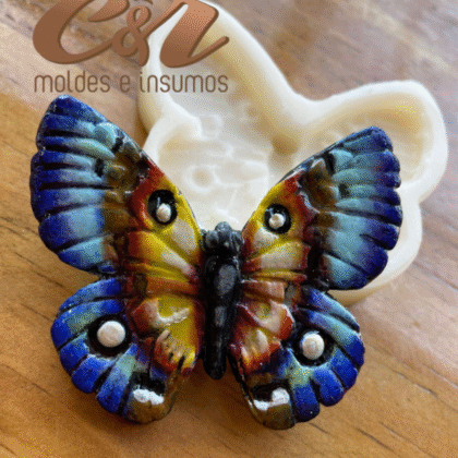 Mariposa tallada